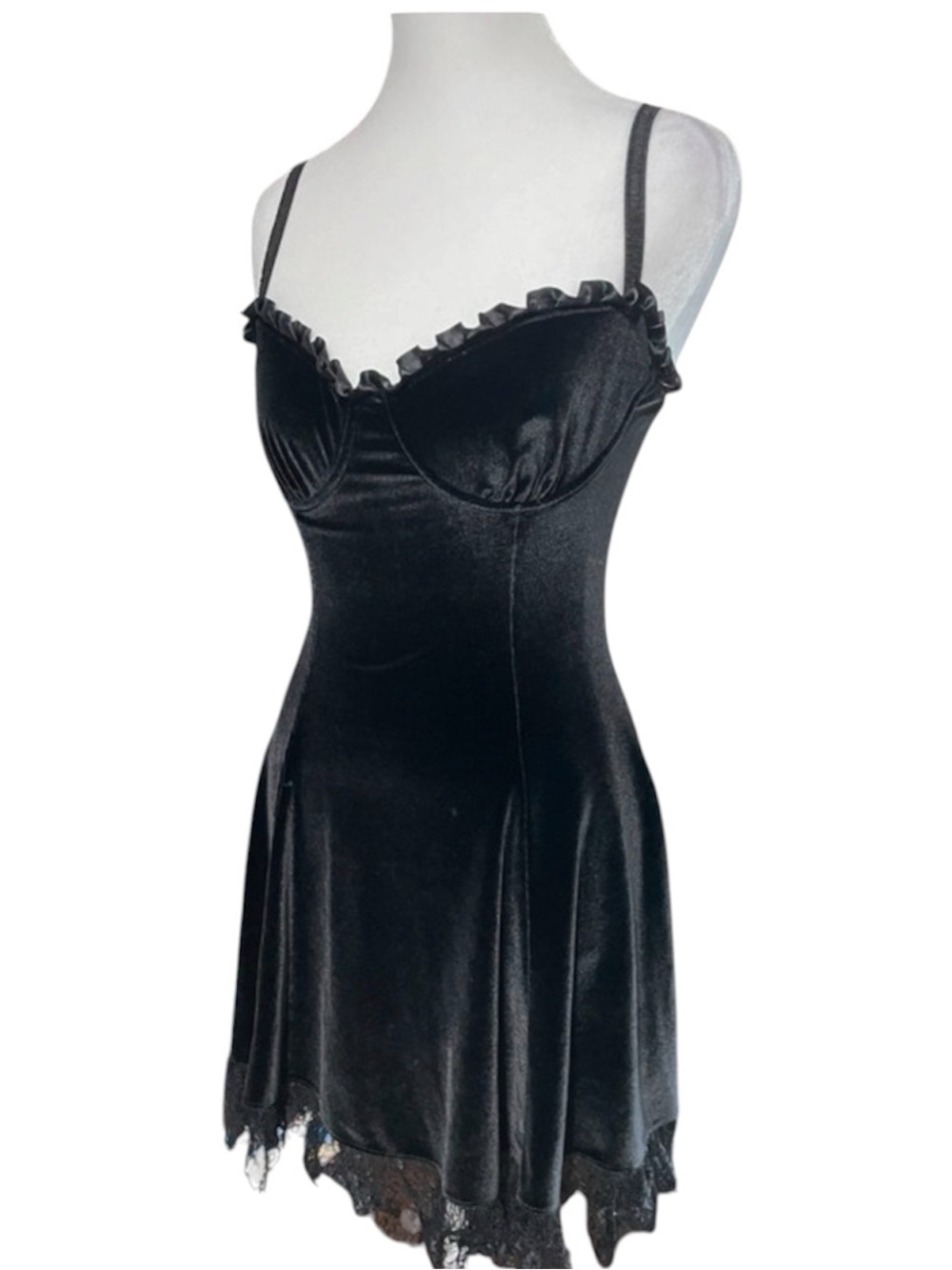 Widow velvet corset dress